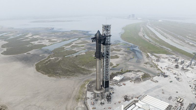 Nave Starship de SpaceX preparada para su lanzamiento.